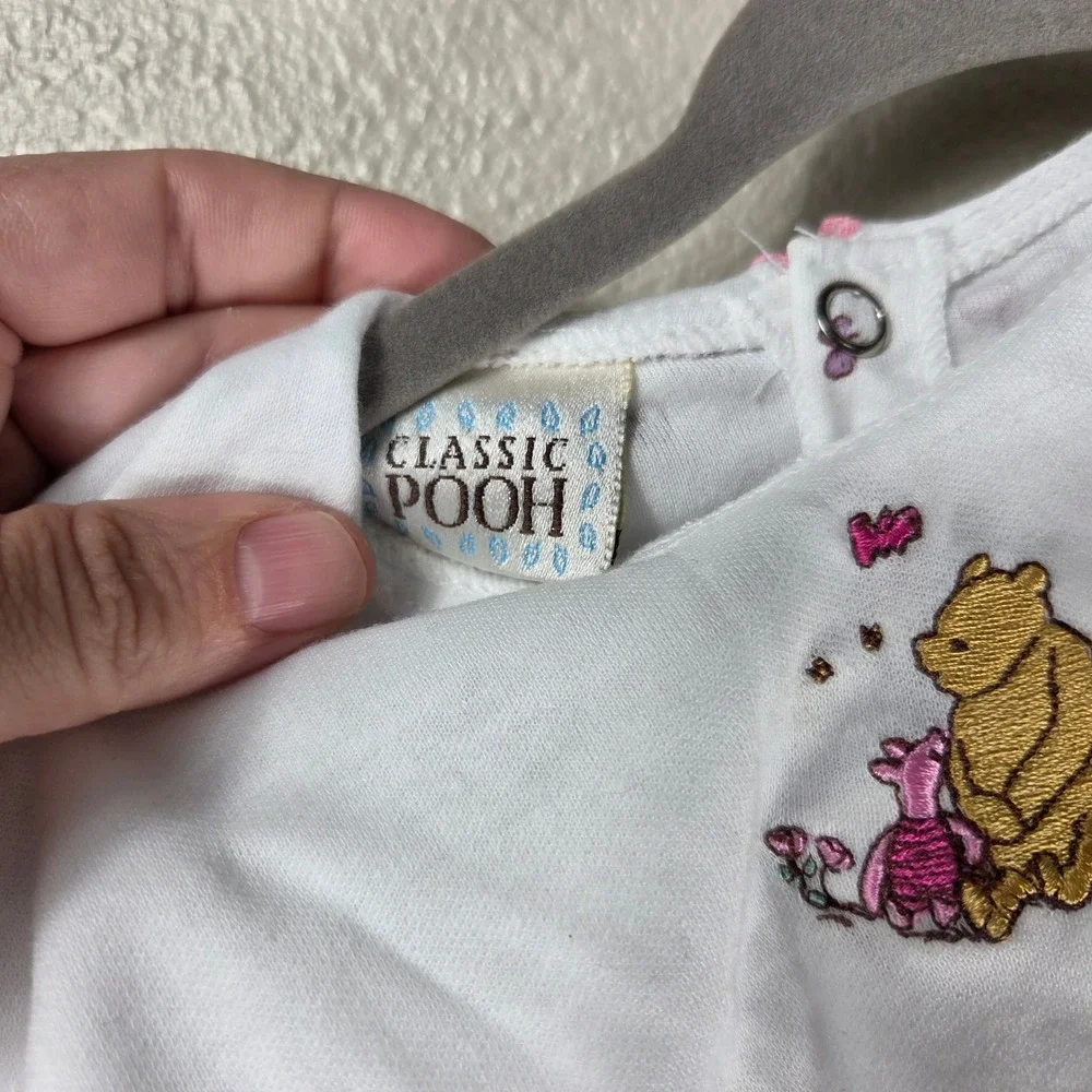 Vintage Classic Pooh Baby Footed Sleeper 6M White Floral Piglet NWT